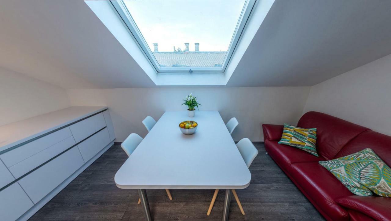 Skyview Studio Stp Apartamento Sankt Poelten Exterior foto