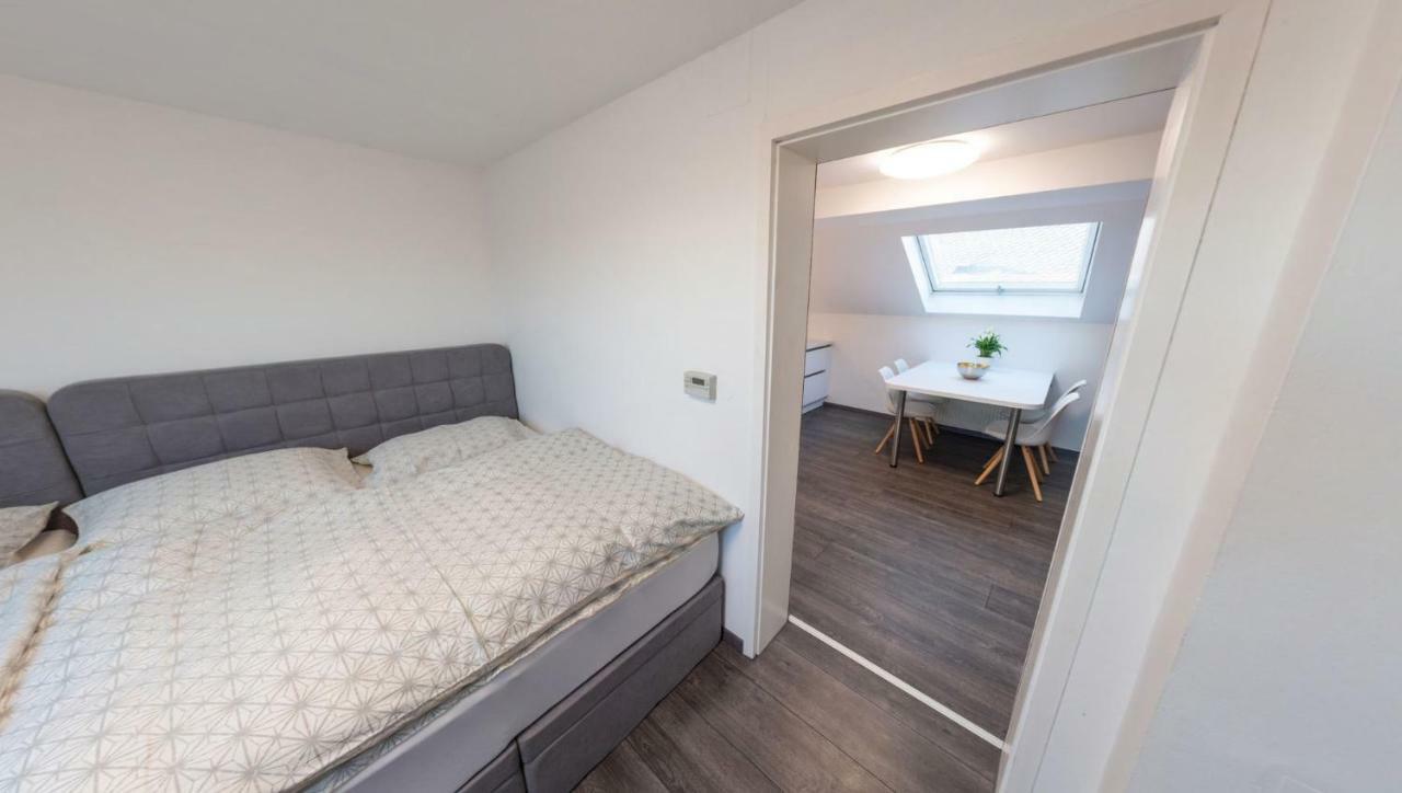 Skyview Studio Stp Apartamento Sankt Poelten Exterior foto